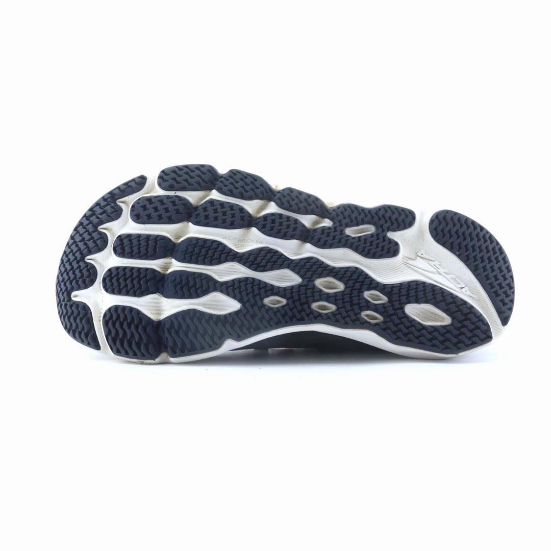 ALTRA PROVISION 7 lightweight athletic shoe look