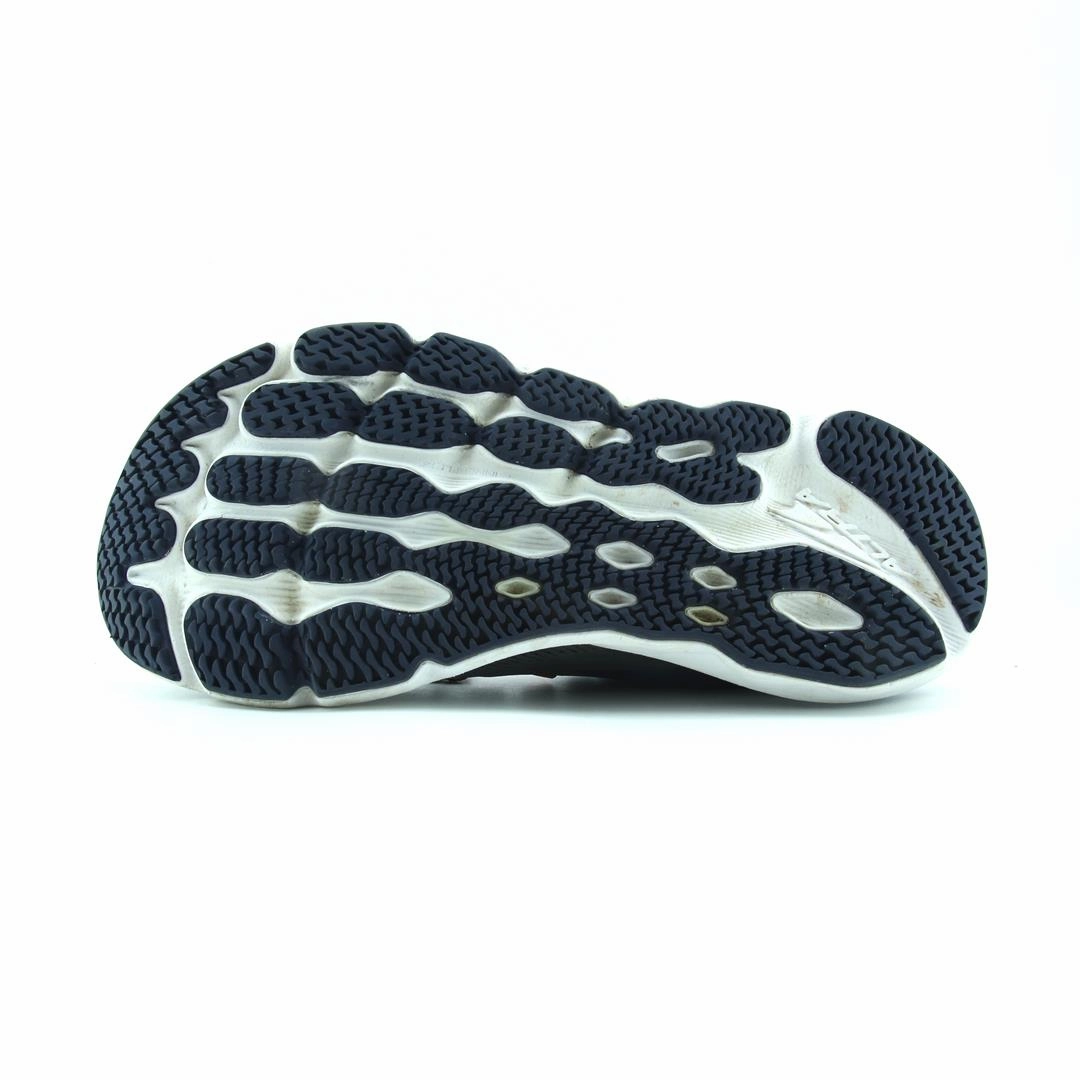 ALTRA  PROVISION 7 lightweight athletic shoe look