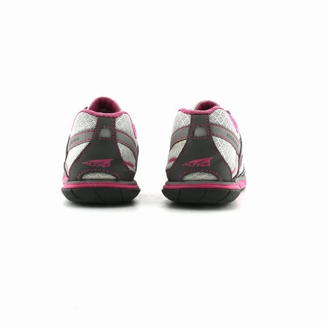 ALTRA PROVISIONESS lightweight athletic shoe look