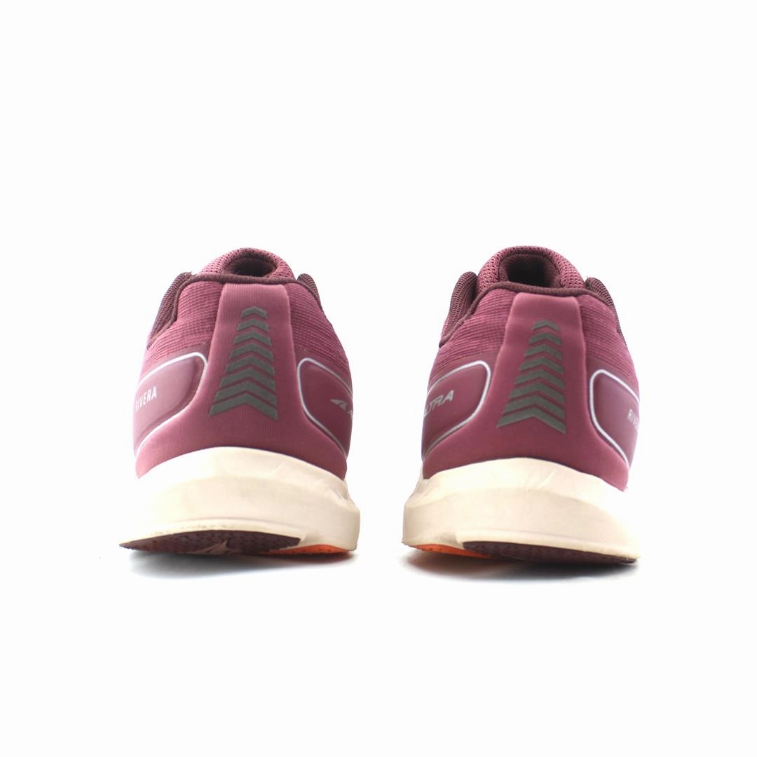 ALTRA  RIVERA lightweight athletic shoe look