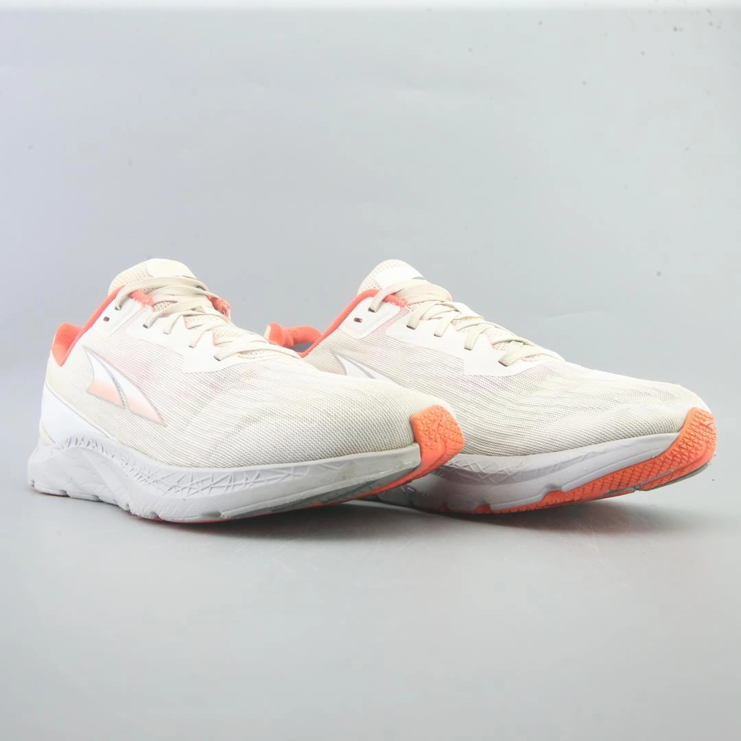 ALTRA RIVERA lightweight athletic shoe look