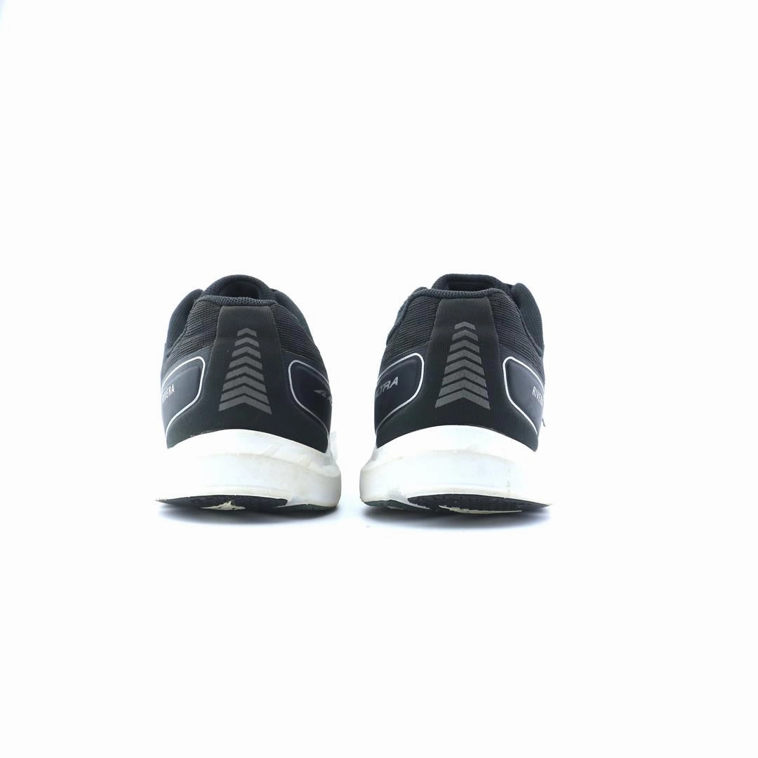 ALTRA RIVERA lightweight athletic shoe look