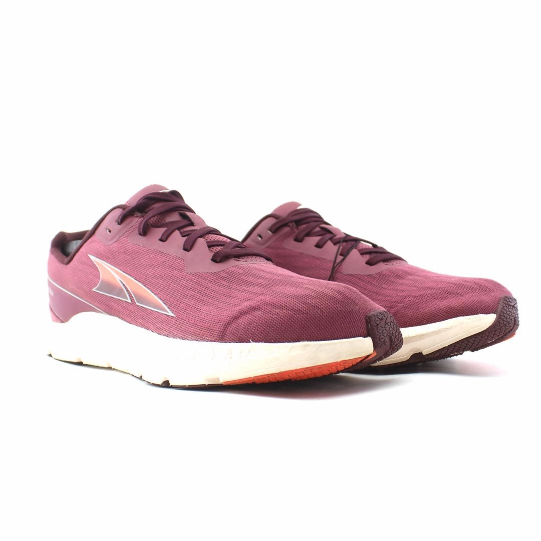 ALTRA  RIVERA lightweight athletic shoe look