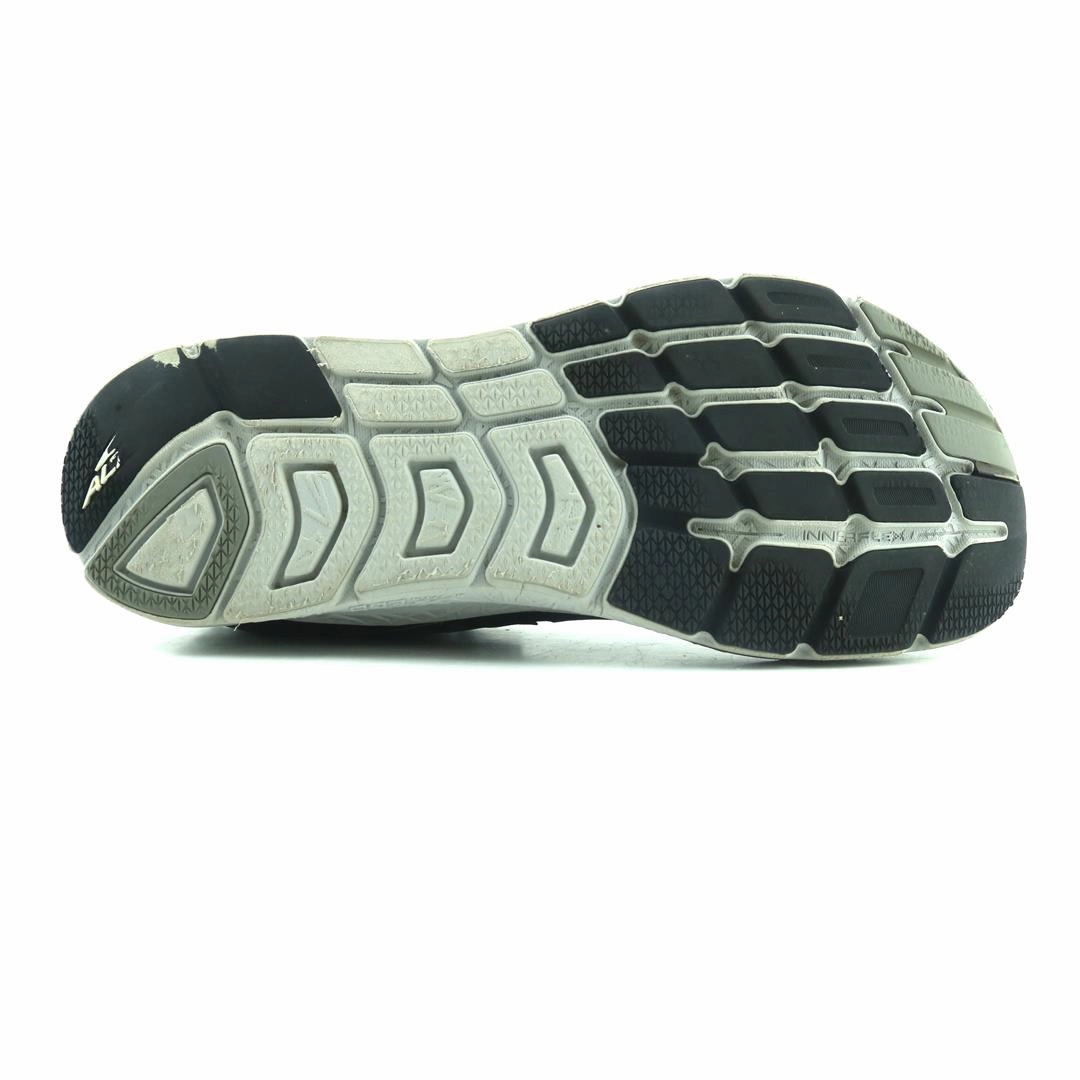 ALTRA RIVERA lightweight athletic shoe look