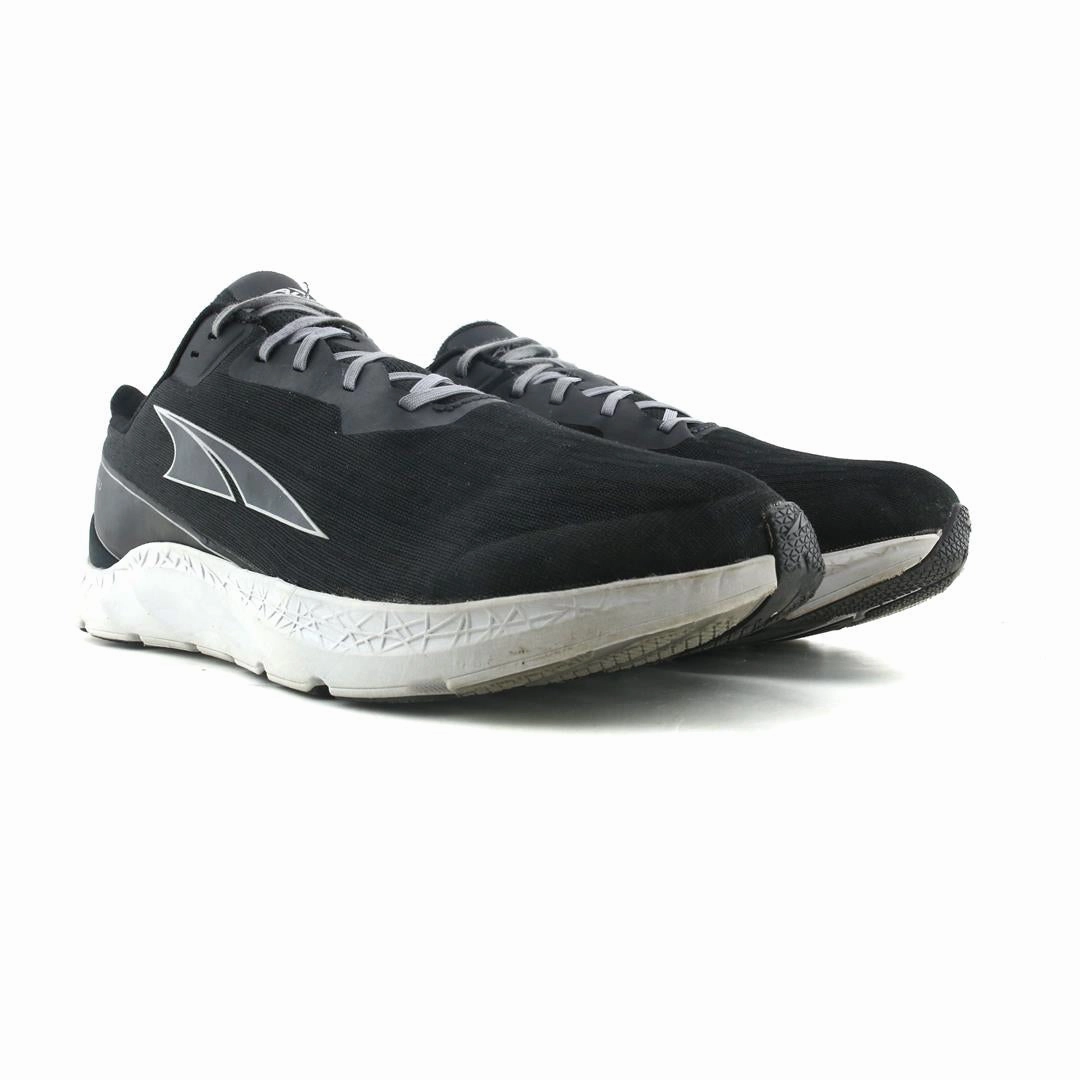 ALTRA RIVERA lightweight athletic shoe look