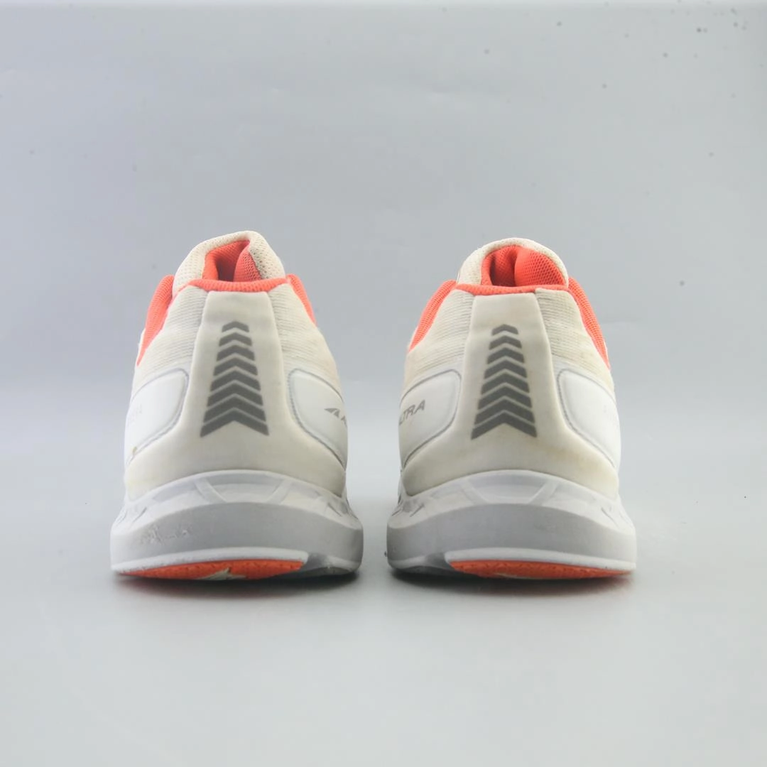 ALTRA RIVERA lightweight athletic shoe look