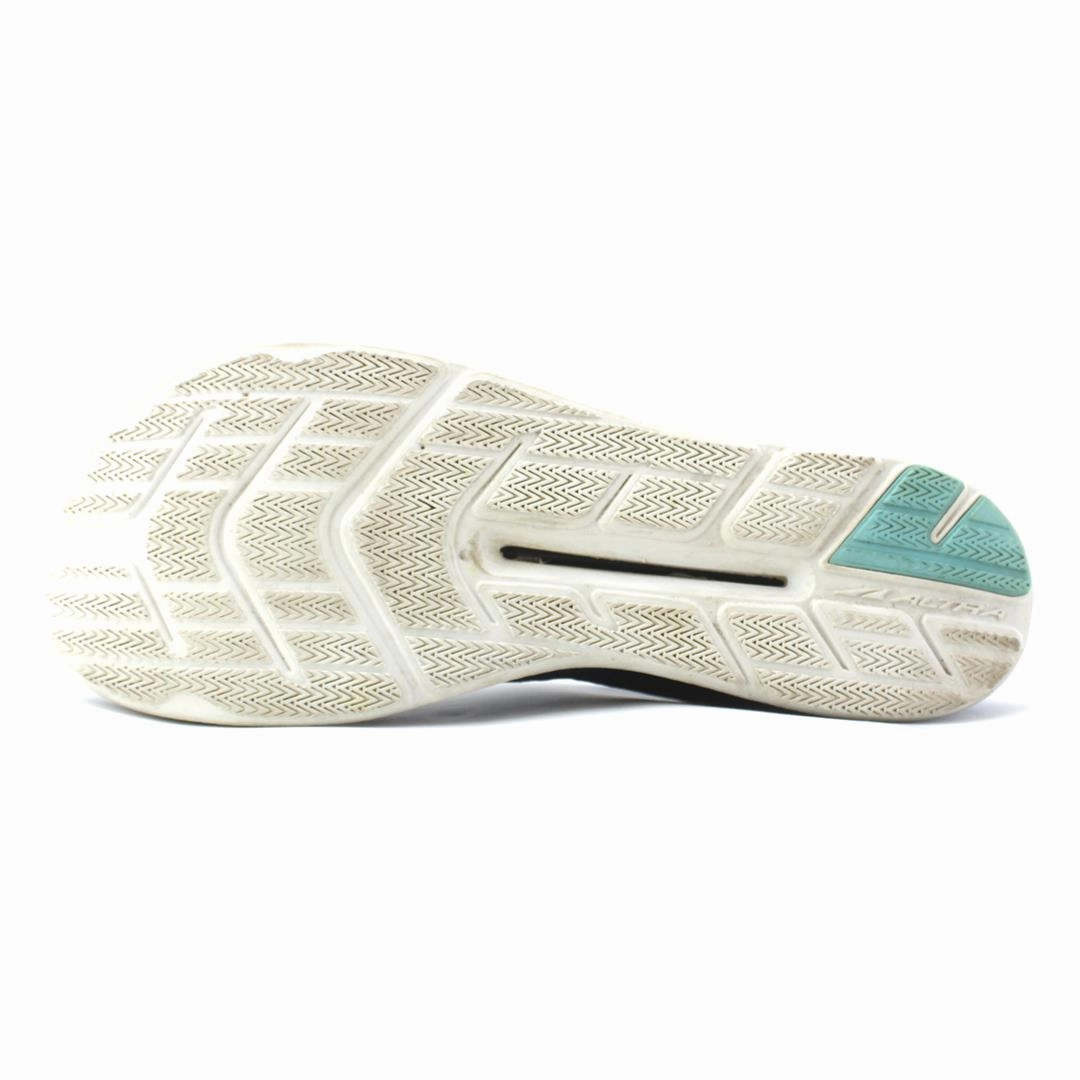 ALTRA SOLSTICE lightweight athletic shoe look