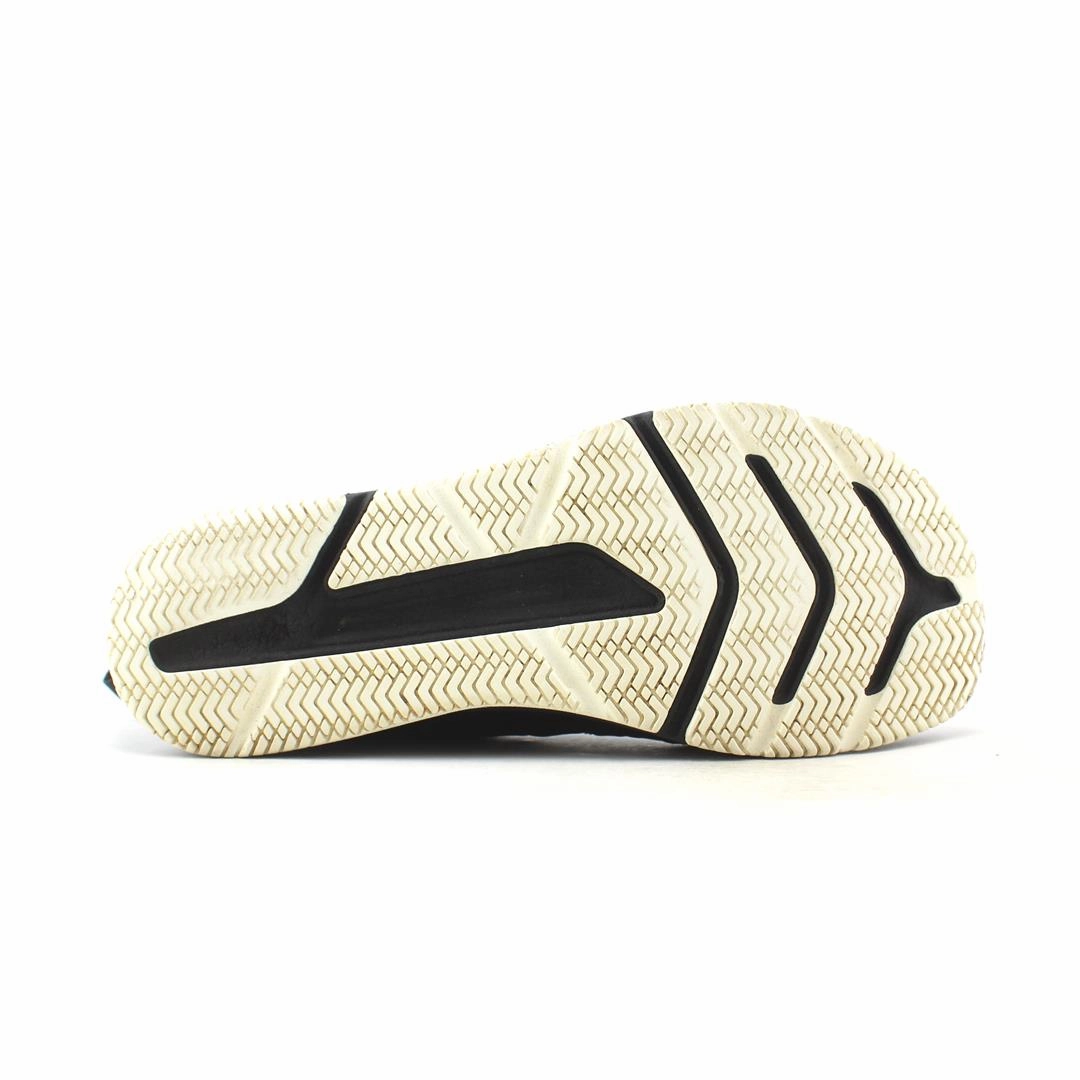 ALTRA SOLSTICE XT lightweight athletic shoe look