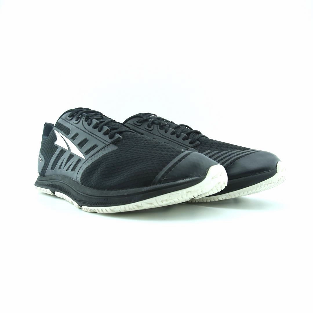 ALTRA SOLSTICE XT lightweight athletic shoe look