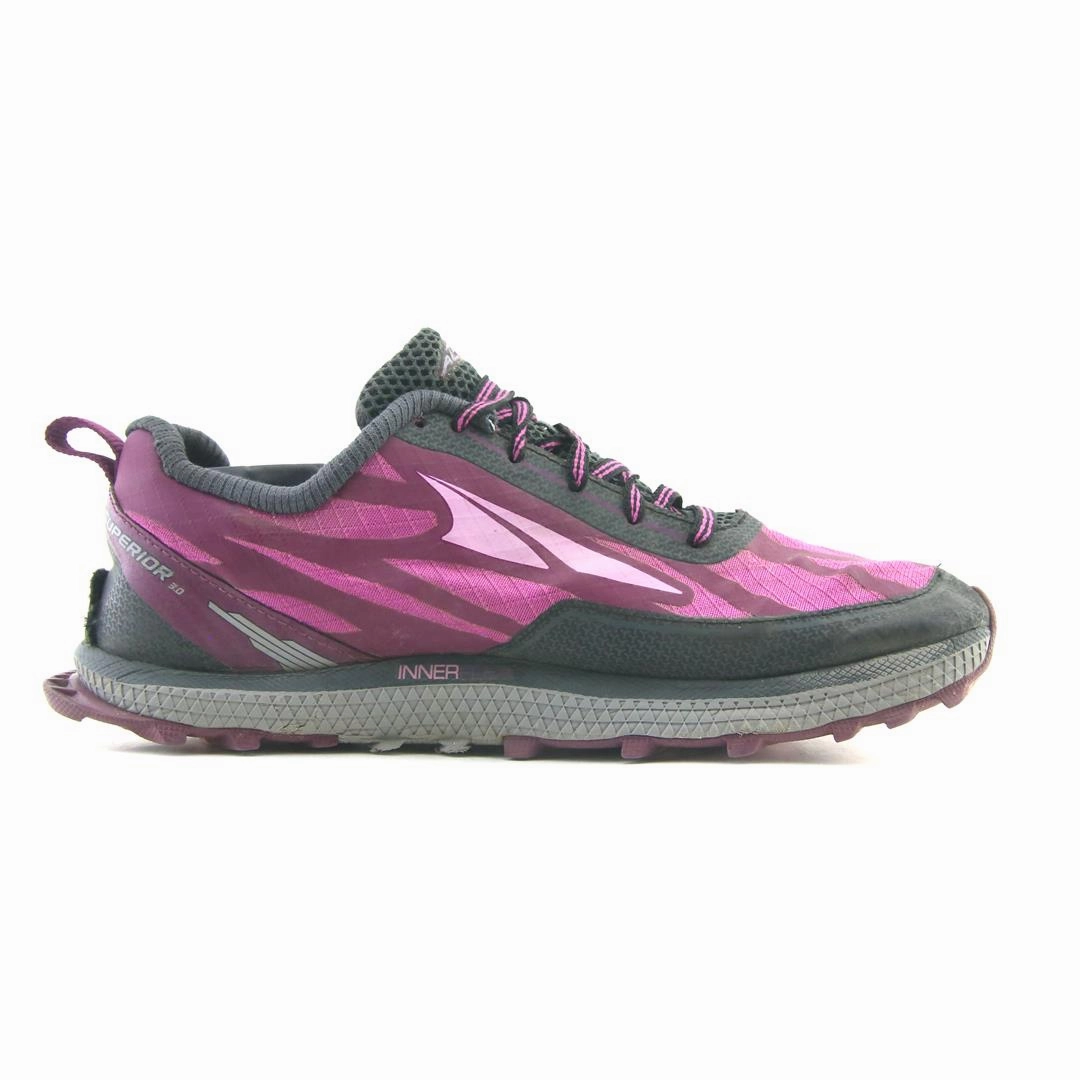 ALTRA SUPERIOR 3.0 lightweight athletic shoe look