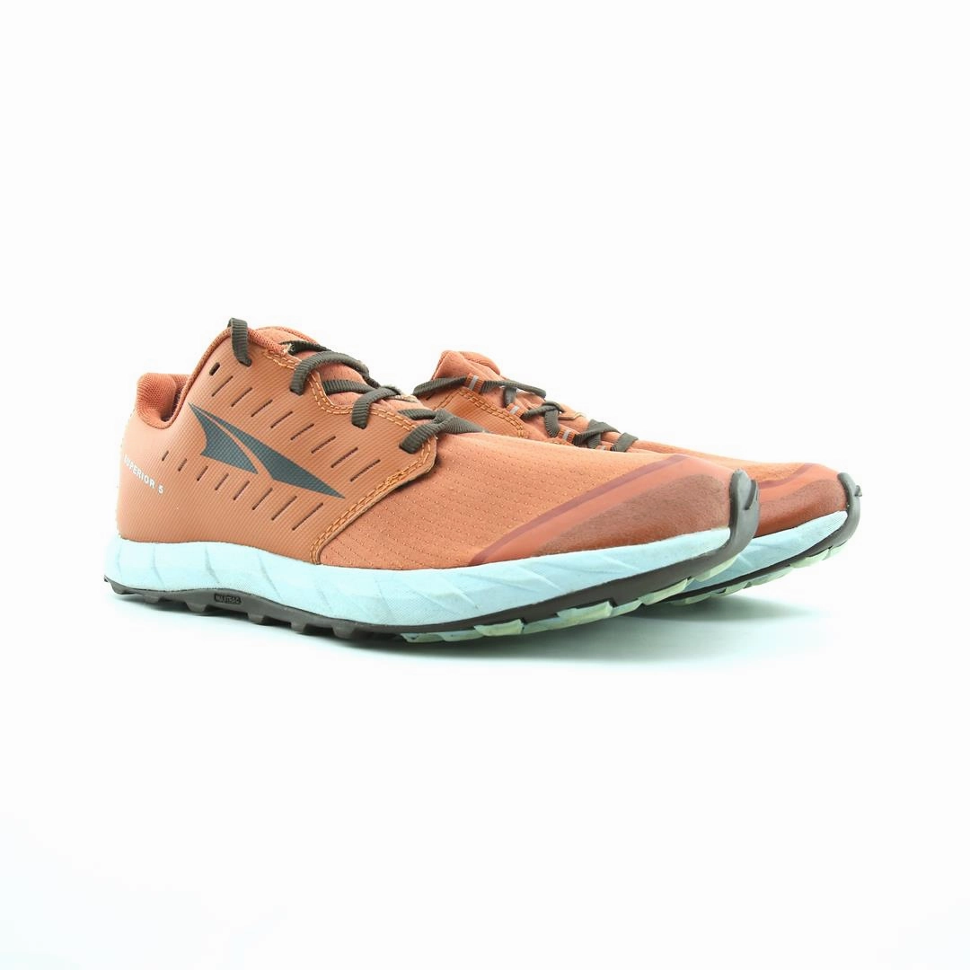 ALTRA SUPERIOR 5 lightweight athletic shoe look