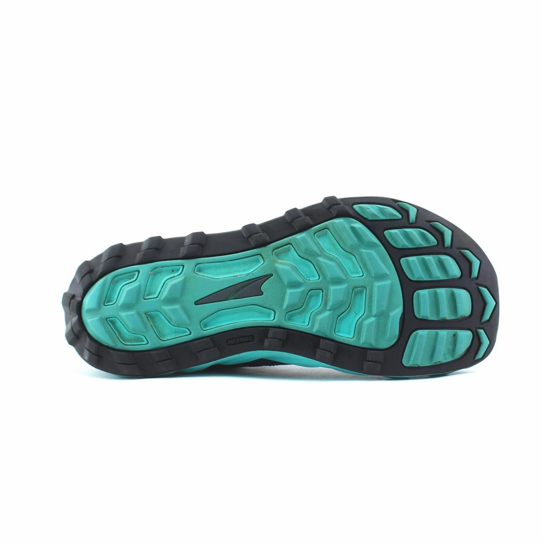 ALTRA SUPERIOR 5 lightweight athletic shoe look