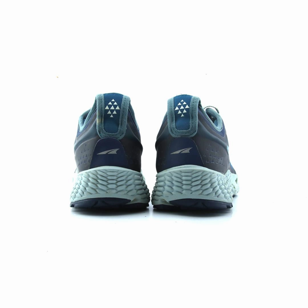 ALTRA  TIMP 4 lightweight athletic shoe look