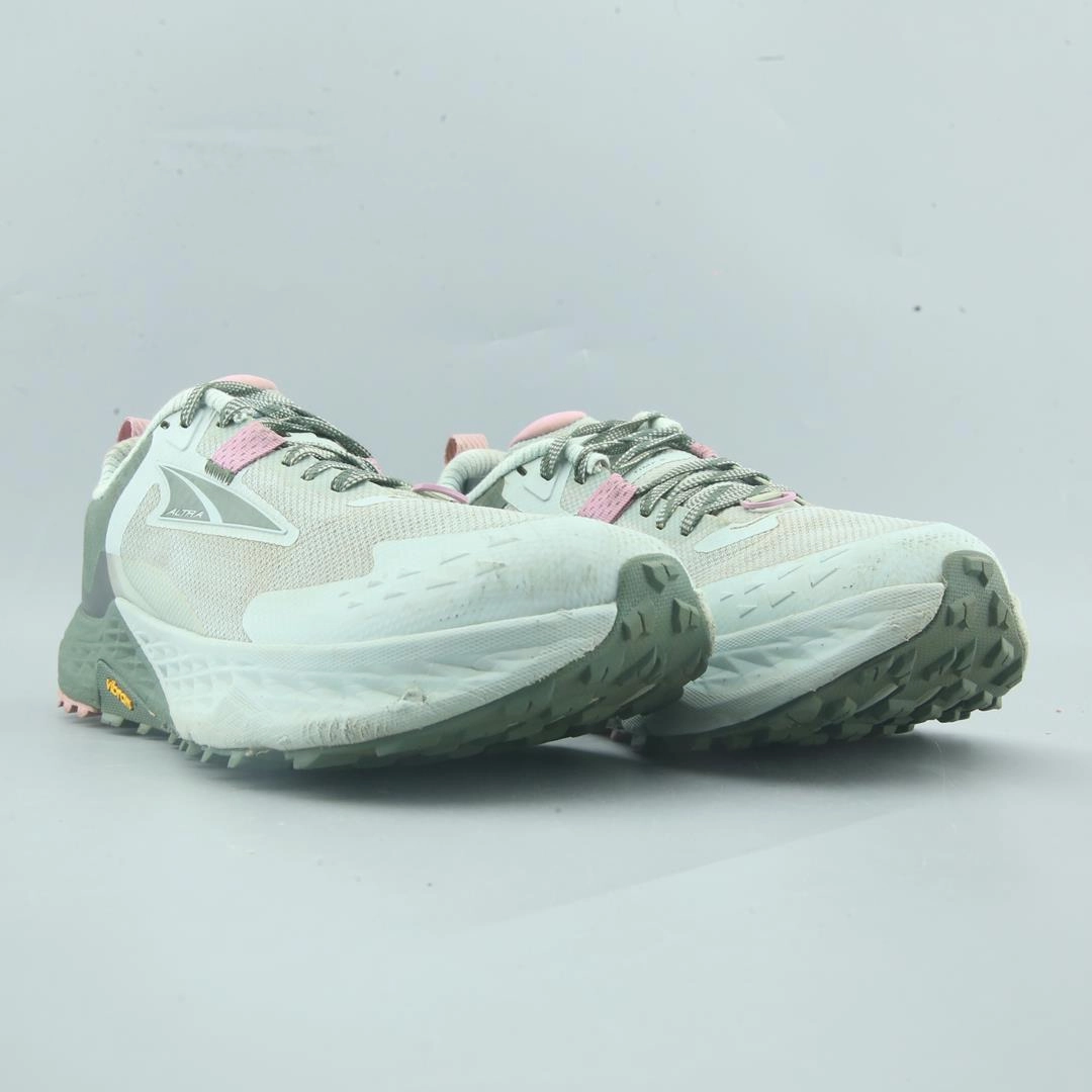 ALTRA TIMP 5 lightweight athletic shoe look