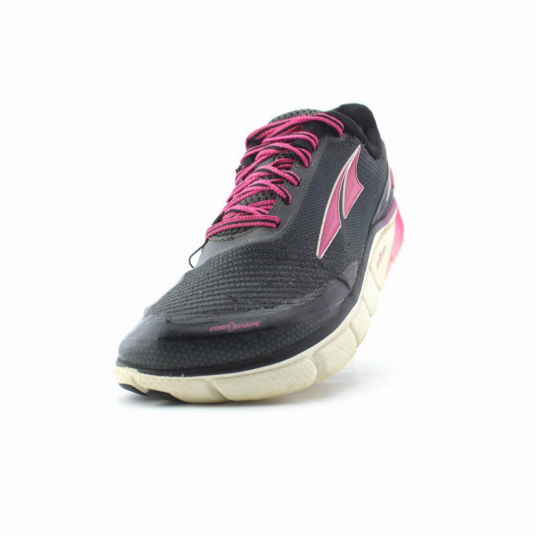 ALTRA TORIN 2.5 lightweight athletic shoe look