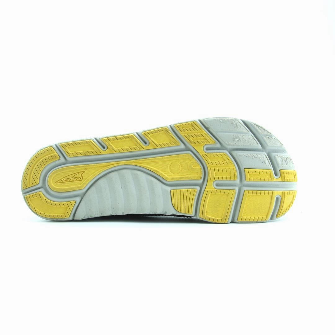 ALTRA TORIN 3.0 lightweight athletic shoe look