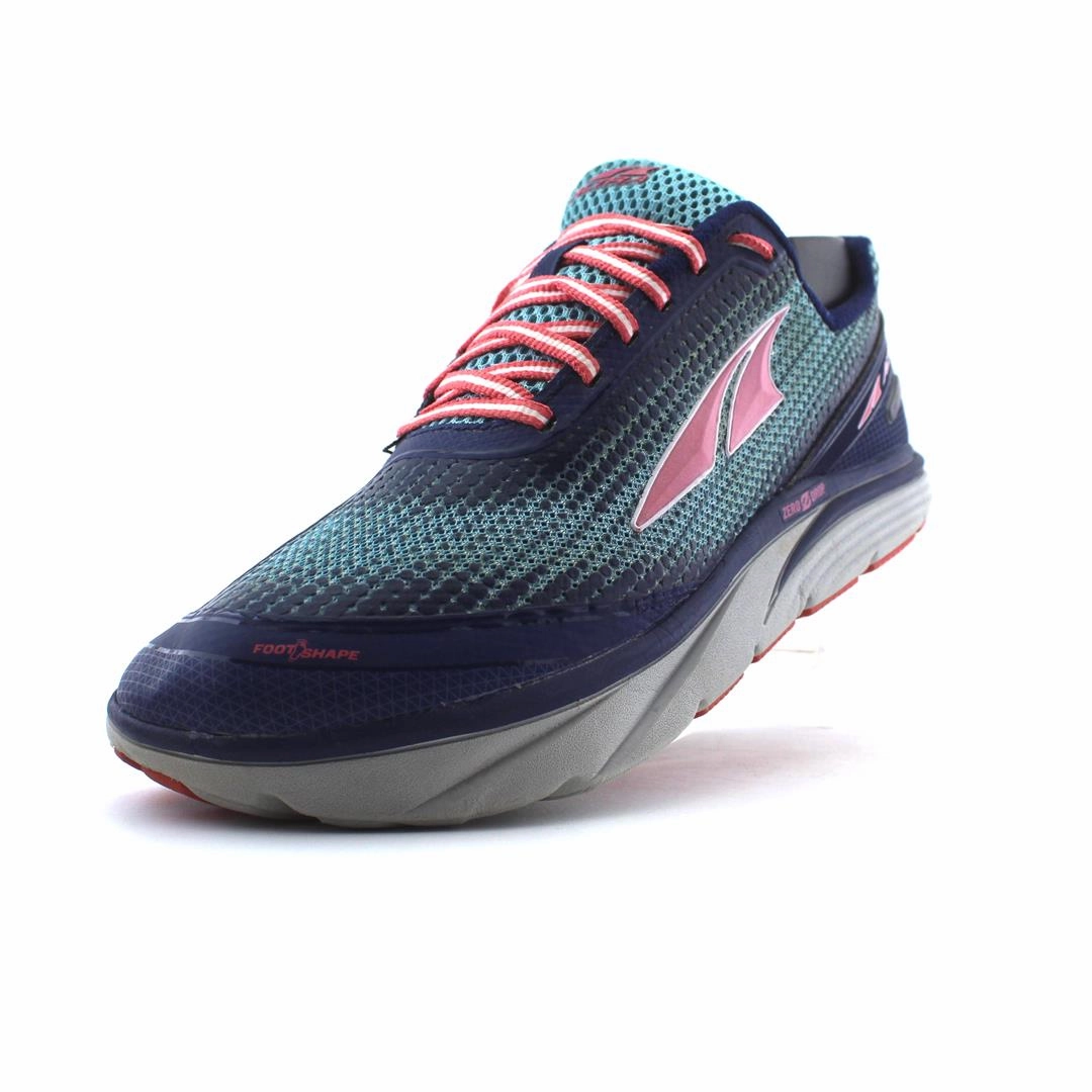 ALTRA  TORIN 3.0 lightweight athletic shoe look