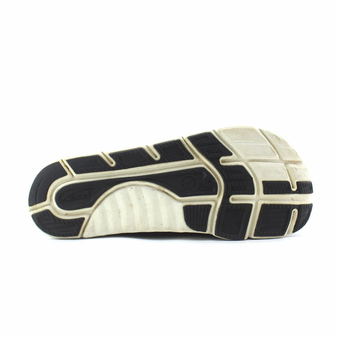 ALTRA TORIN 3.5 KNIT lightweight athletic shoe look