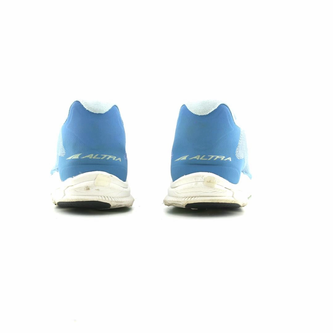 ALTRA TORIN 4.5 lightweight athletic shoe look