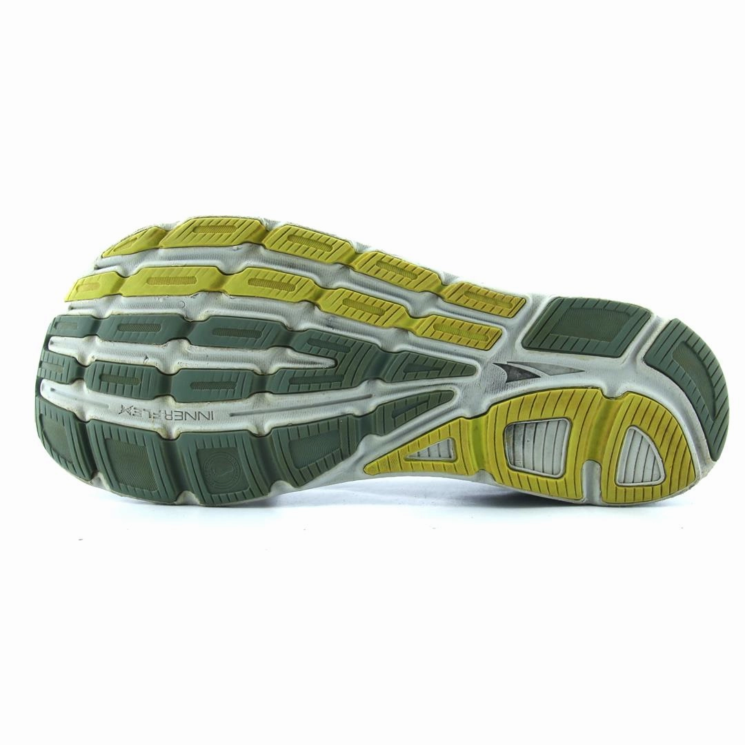 ALTRA TORIN 4.5 lightweight athletic shoe look