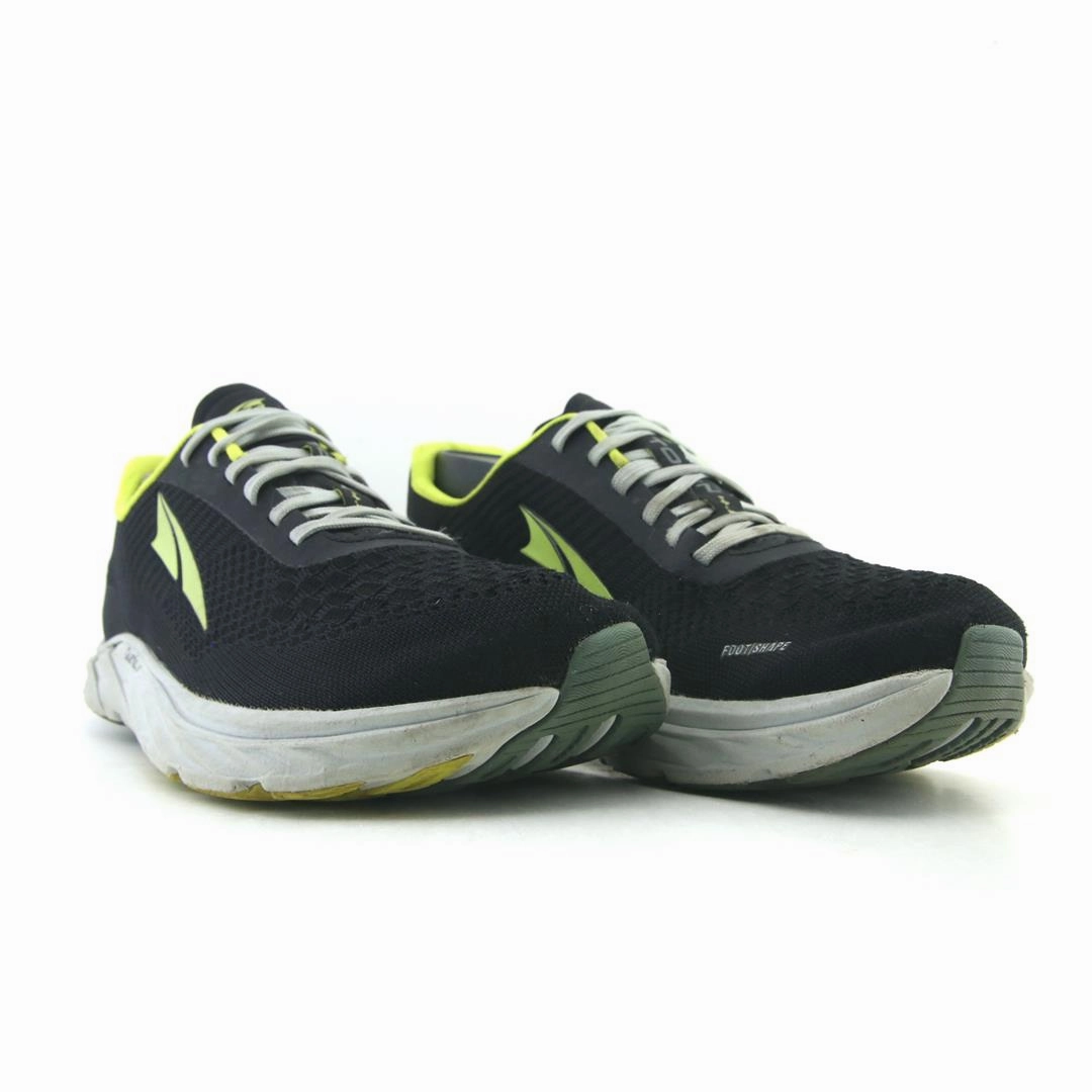 ALTRA TORIN 4.5 lightweight athletic shoe look