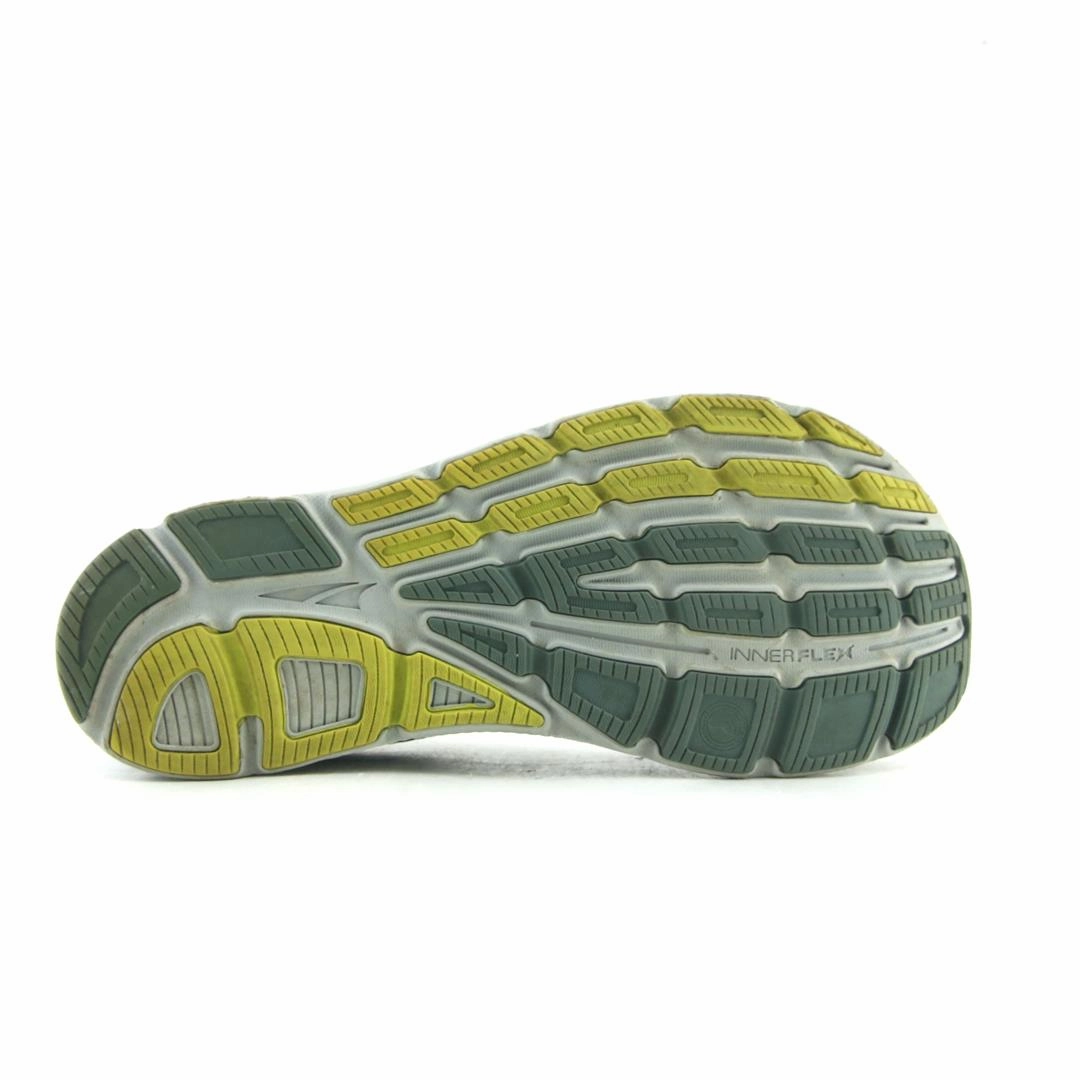 ALTRA TORIN 4.5 lightweight athletic shoe look