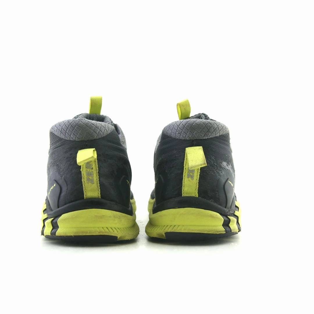 ALTRA TORIN 4 lightweight athletic shoe look