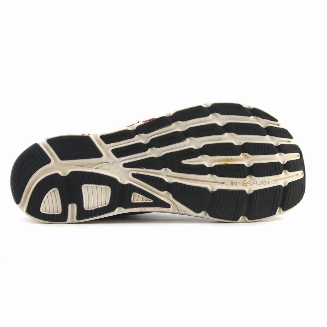 ALTRA TORIN 4 lightweight athletic shoe look