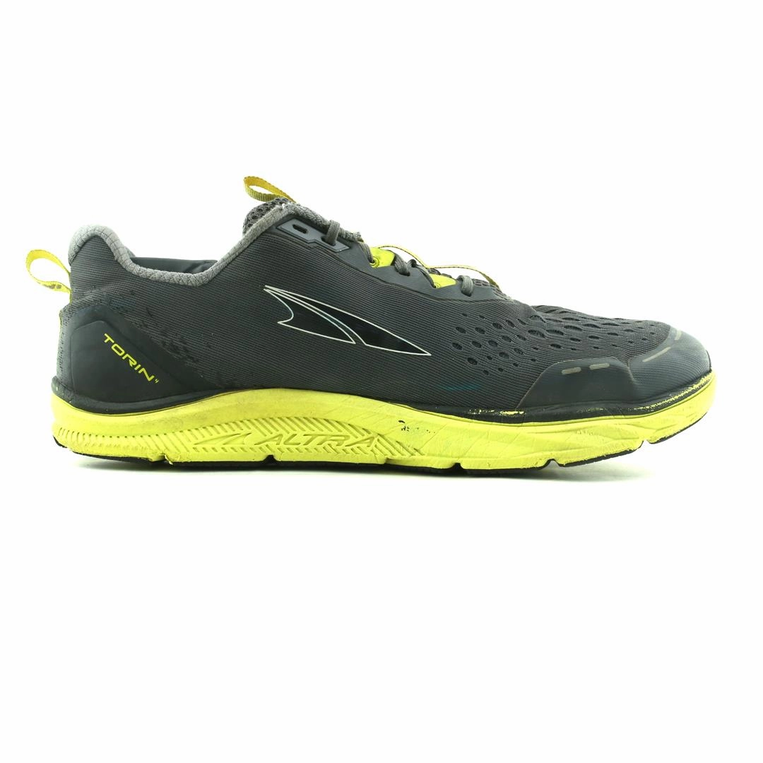ALTRA TORIN 4 lightweight athletic shoe look