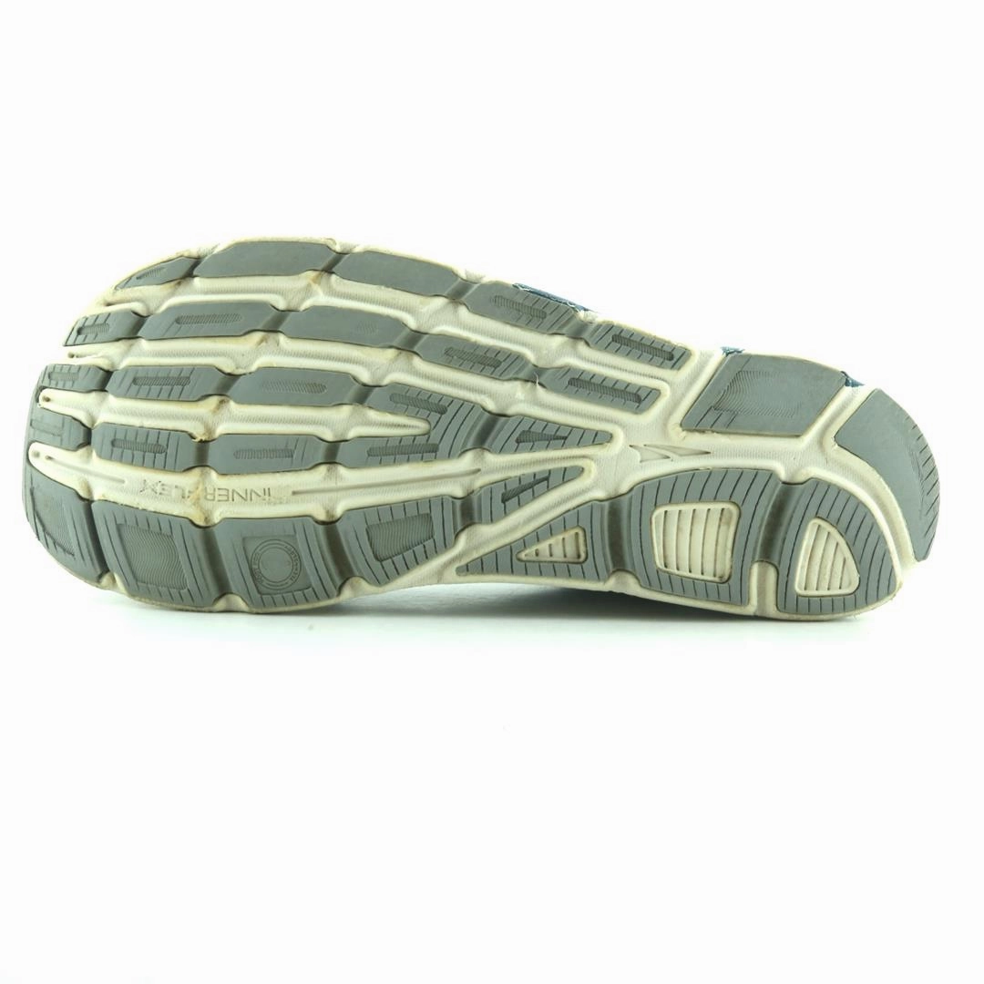 ALTRA TORIN 4 PLUSH lightweight athletic shoe look