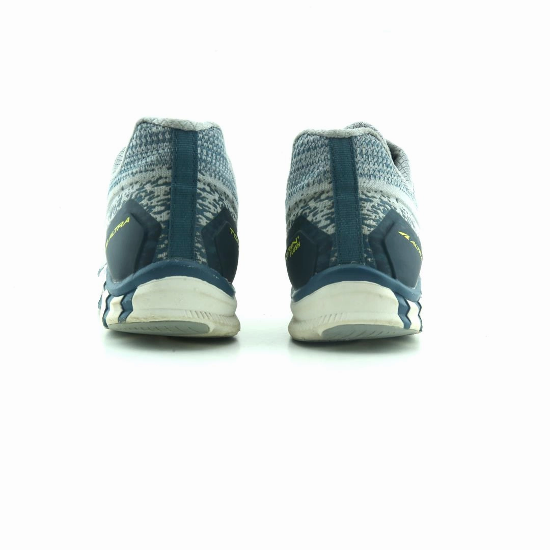 ALTRA TORIN 4 PLUSH lightweight athletic shoe look