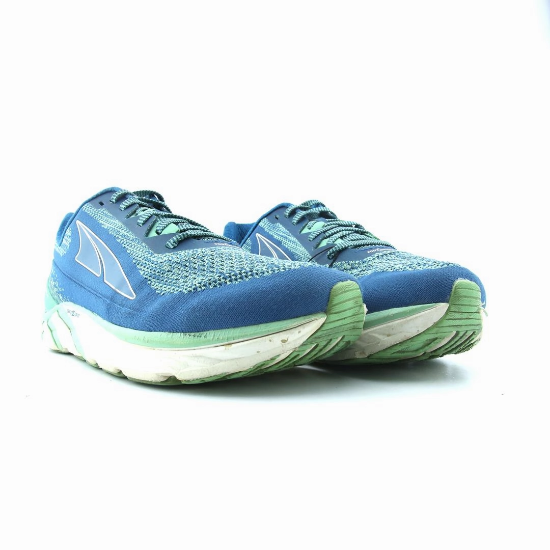 ALTRA TORIN 4 PLUSH lightweight athletic shoe look