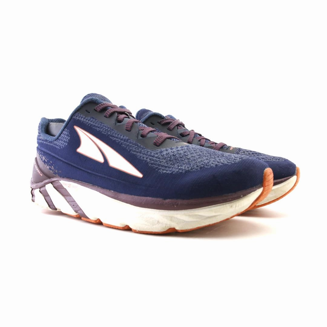 ALTRA TORIN 4 PLUSH lightweight athletic shoe look