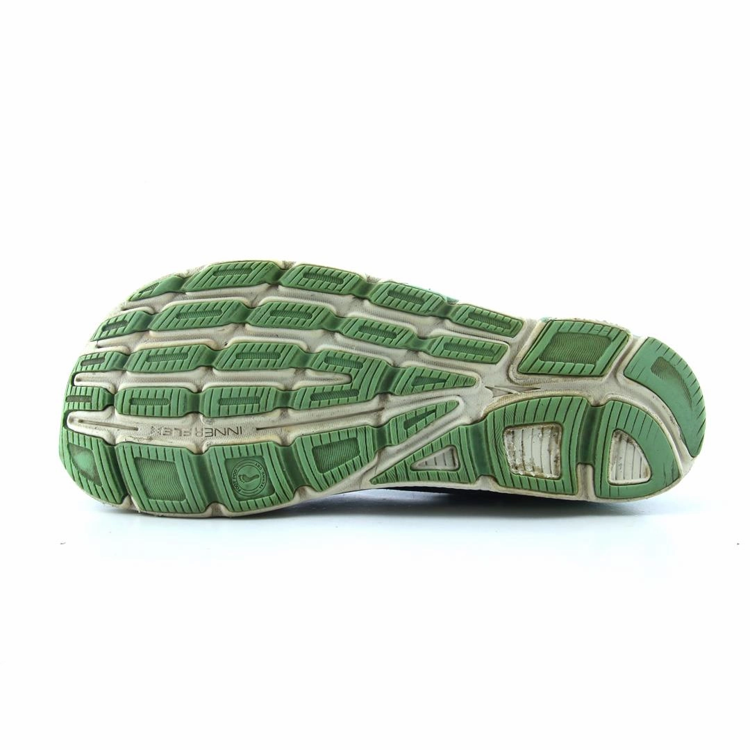 ALTRA TORIN 4 PLUSH lightweight athletic shoe look
