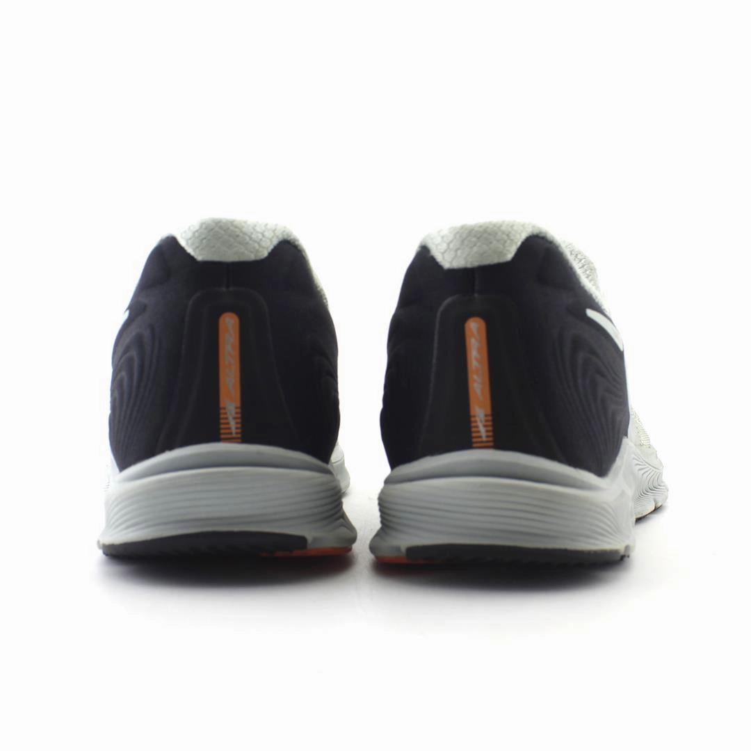 ALTRA TORIN 5 lightweight athletic shoe look