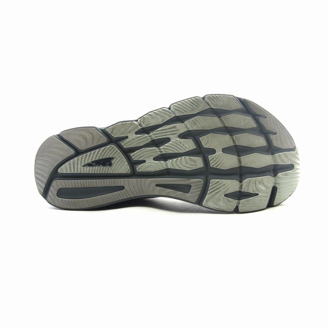 ALTRA TORIN 5 lightweight athletic shoe look