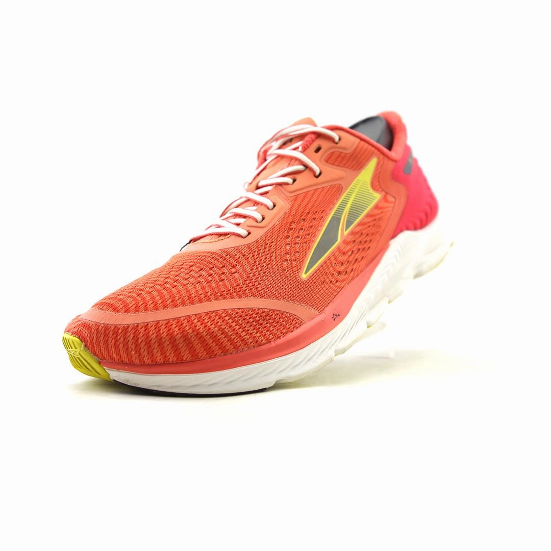 ALTRA TORIN 5 lightweight athletic shoe look