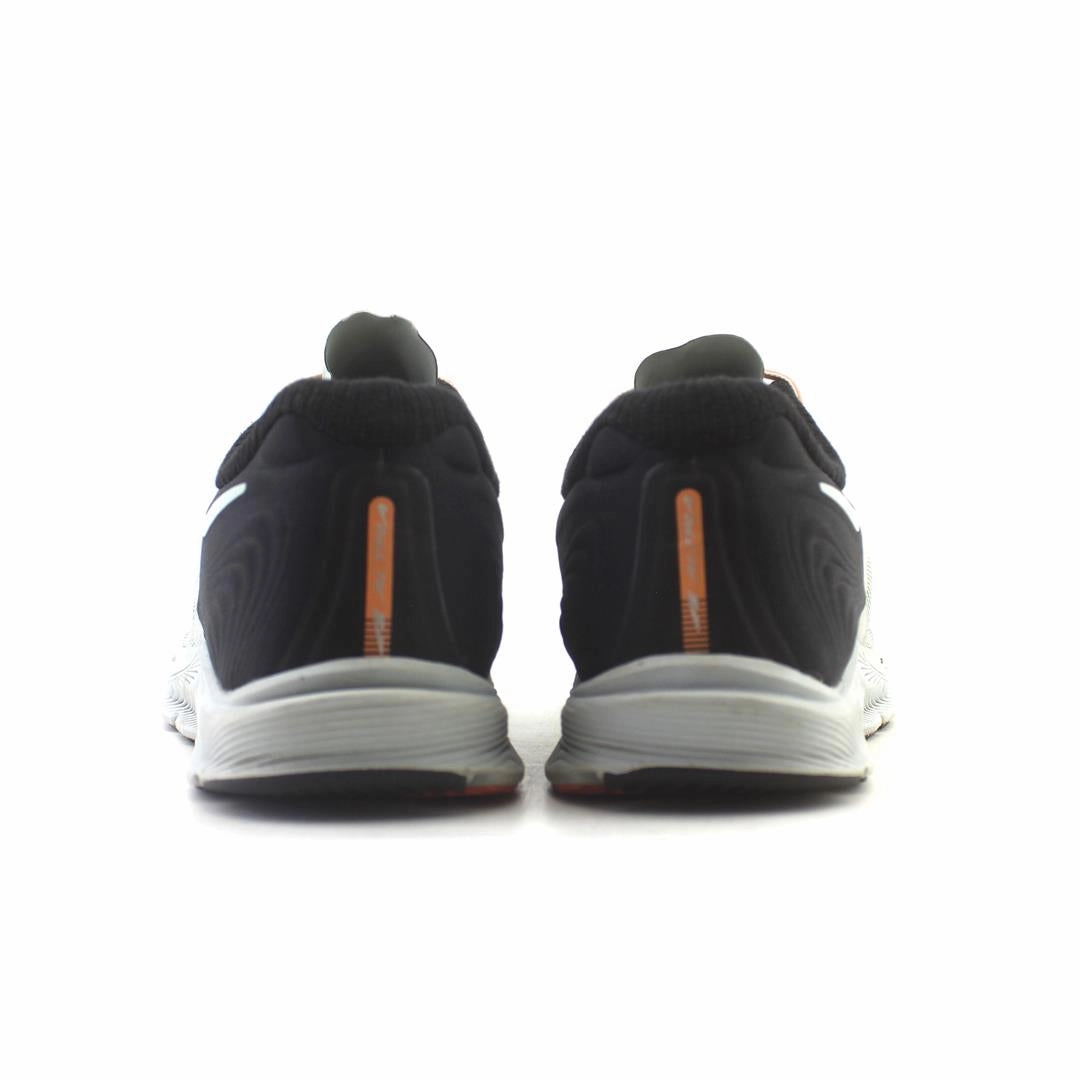 ALTRA TORIN 5 lightweight athletic shoe look