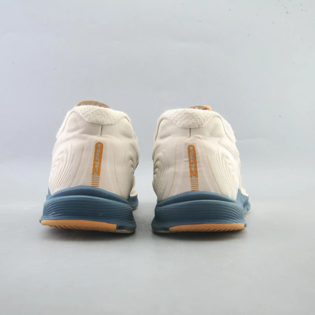 ALTRA TORIN 5 lightweight athletic shoe look