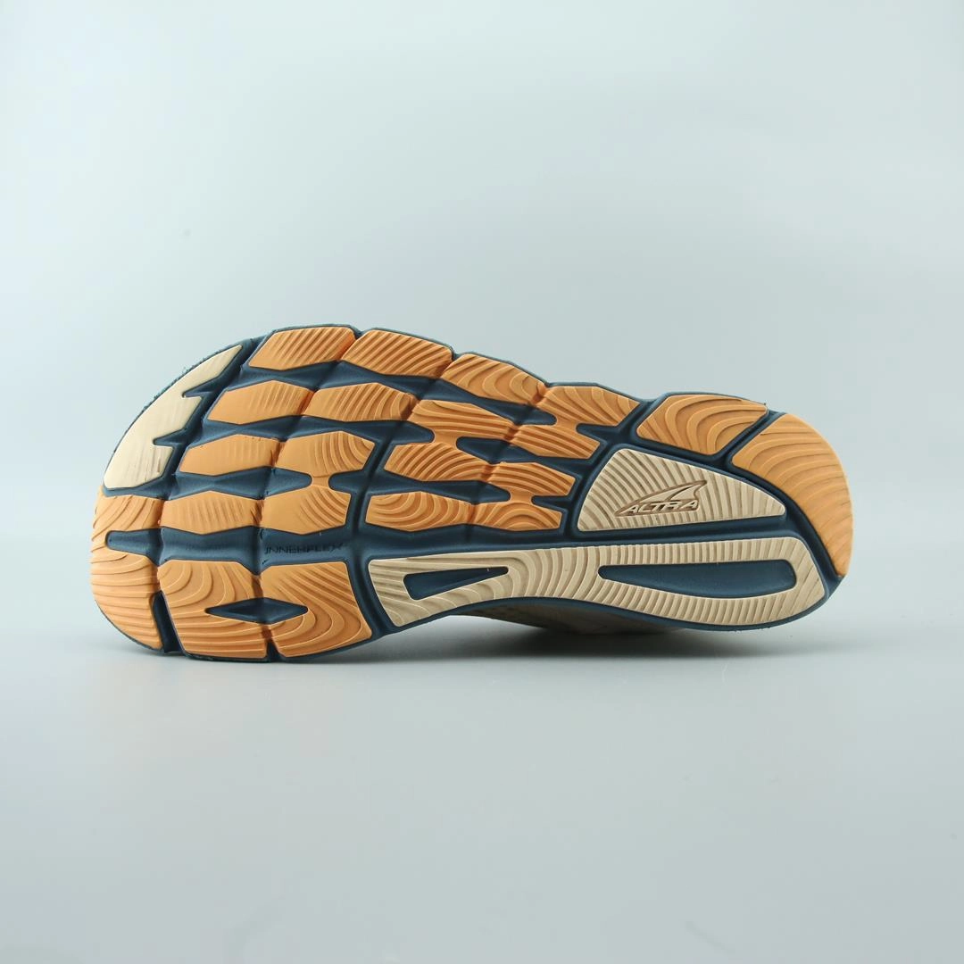 ALTRA TORIN 5 lightweight athletic shoe look
