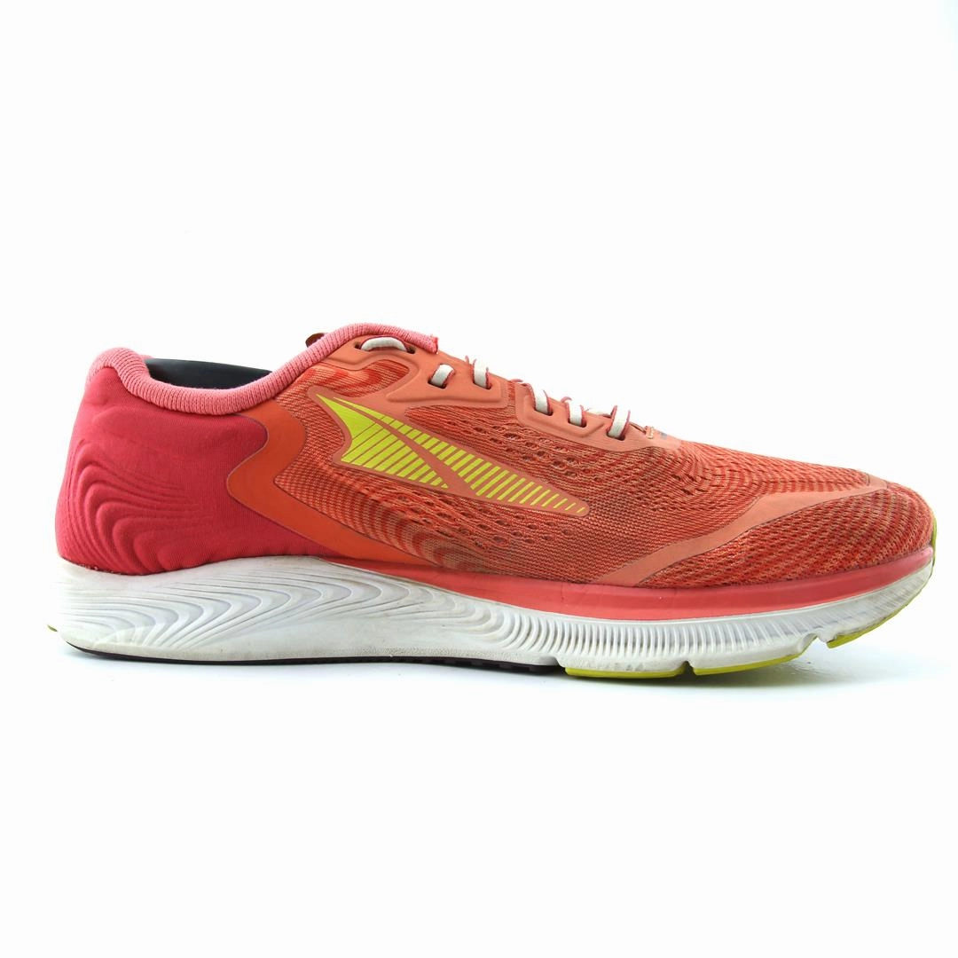 ALTRA TORIN 5 lightweight athletic shoe look