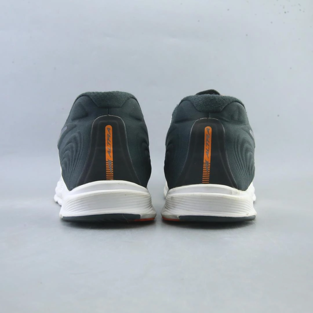 ALTRA TORIN 5 lightweight athletic shoe look
