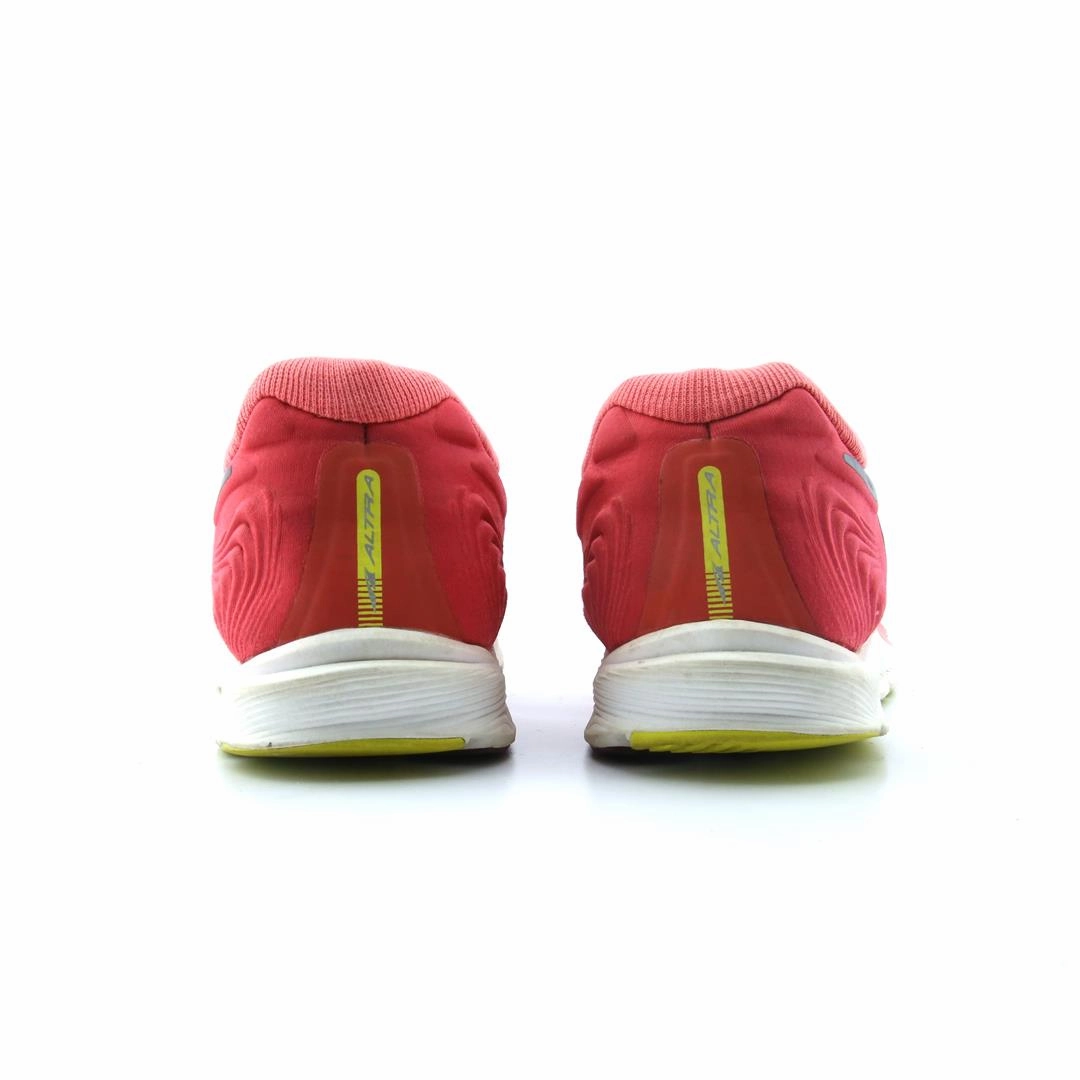 ALTRA TORIN 5 lightweight athletic shoe look
