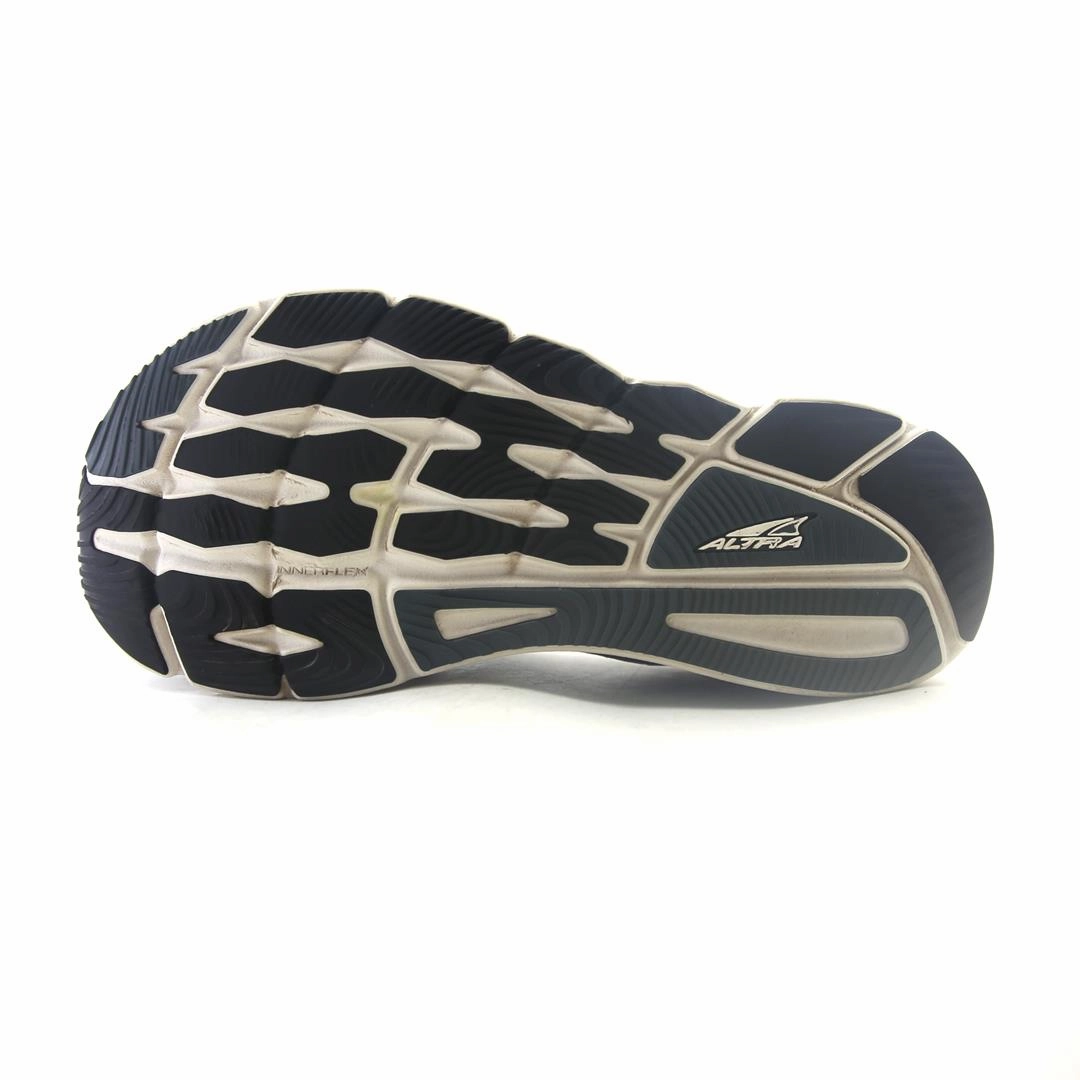 ALTRA TORIN 5 lightweight athletic shoe look