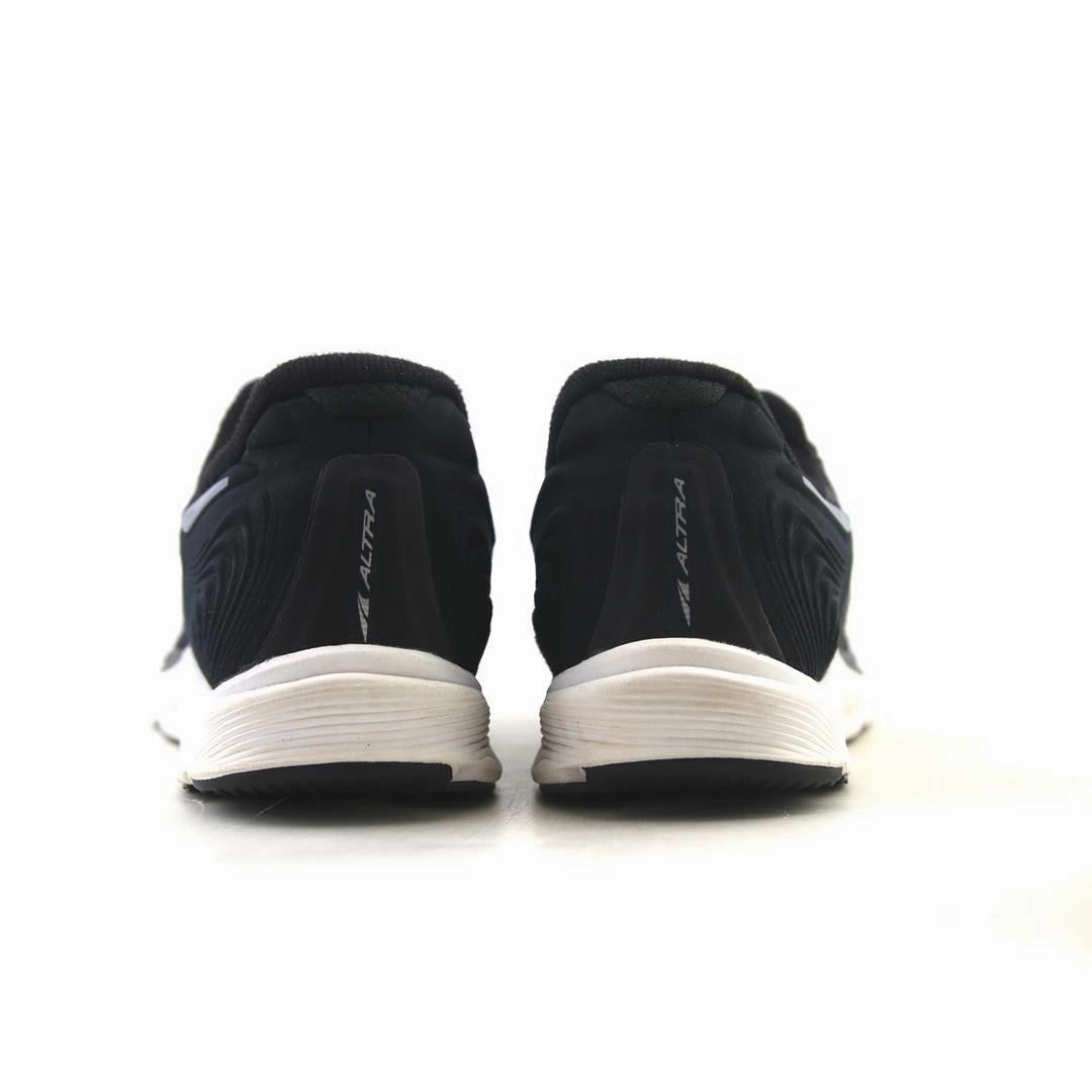 ALTRA TORIN 5 lightweight athletic shoe look