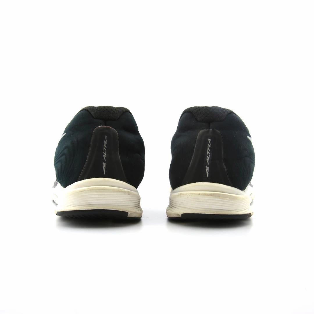 ALTRA TORIN 5 lightweight athletic shoe look
