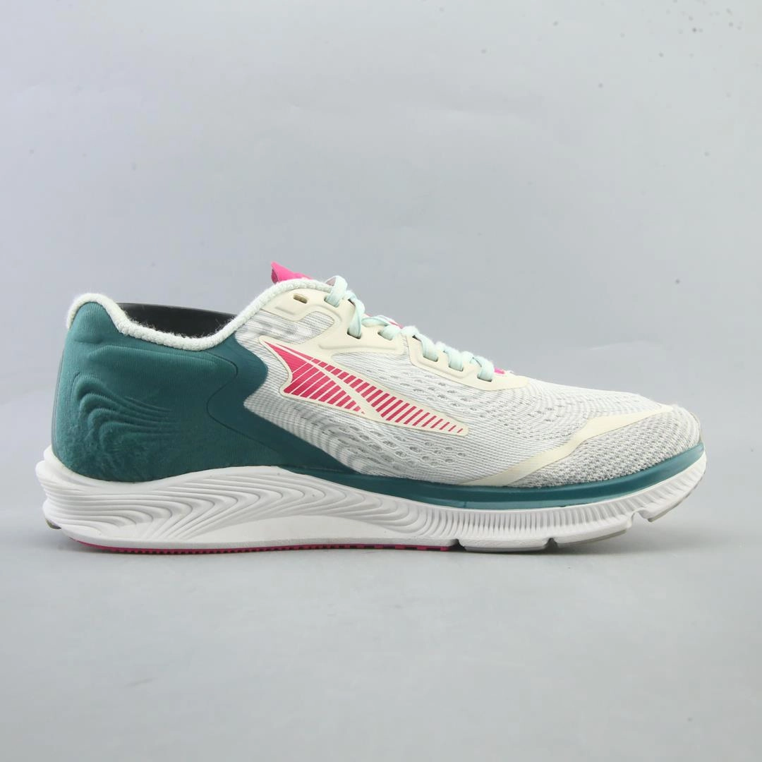 ALTRA TORIN 5 lightweight athletic shoe look