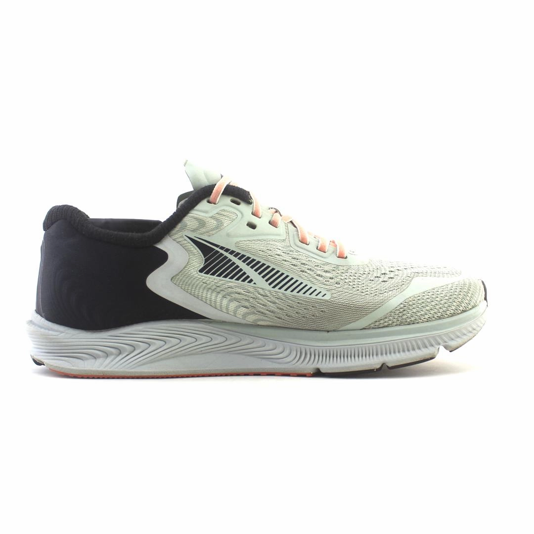 ALTRA TORIN 5 lightweight athletic shoe look