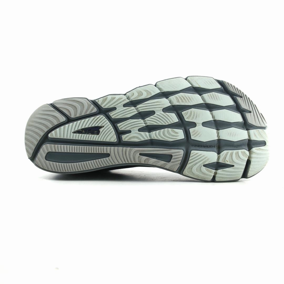 ALTRA TORIN 5 LUXE lightweight athletic shoe look