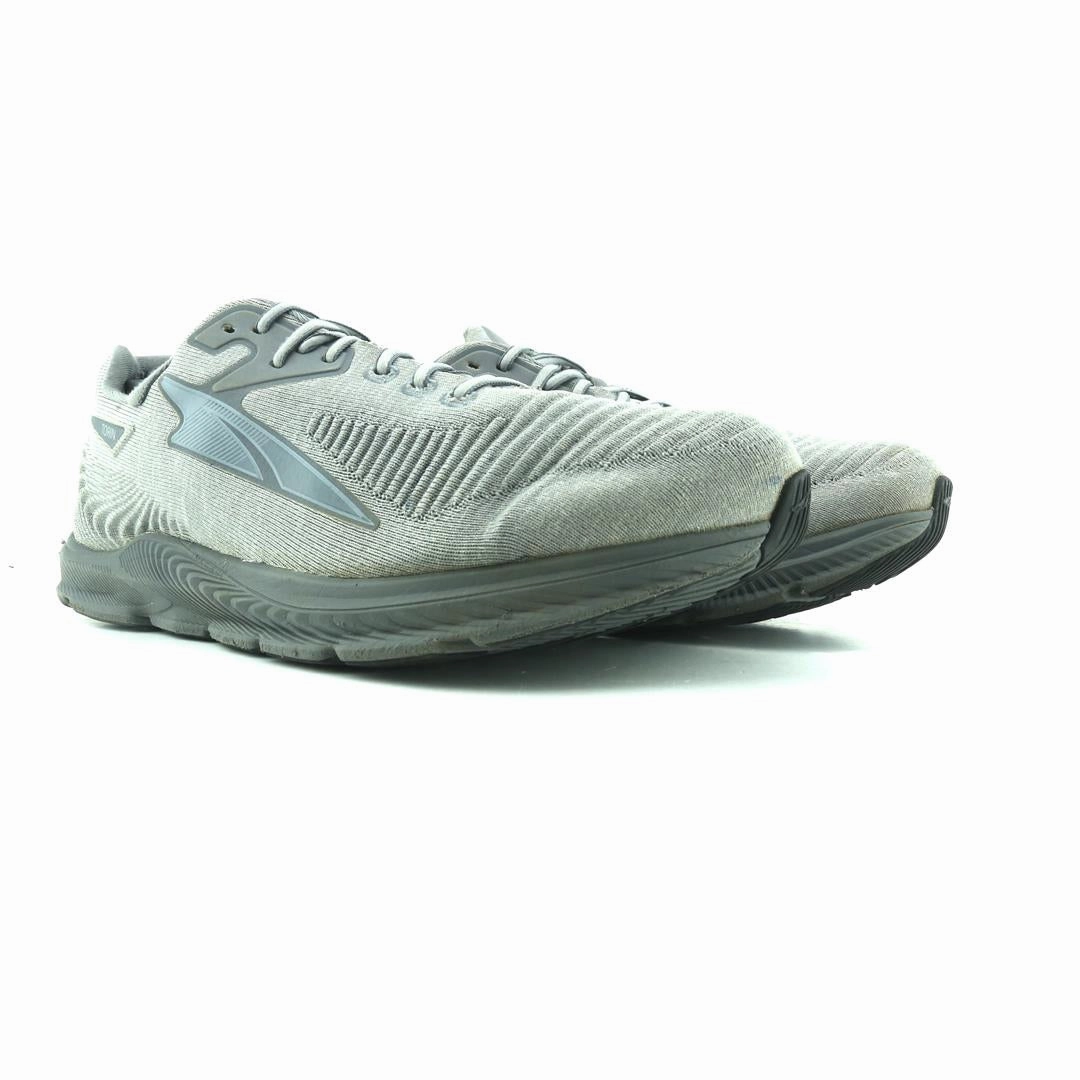 ALTRA TORIN 5 LUXE lightweight athletic shoe look